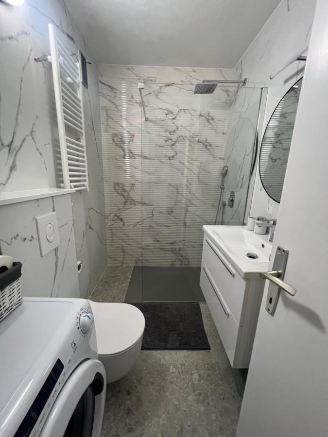 City Center Apartment Twiggy Makarska Exteriör bild