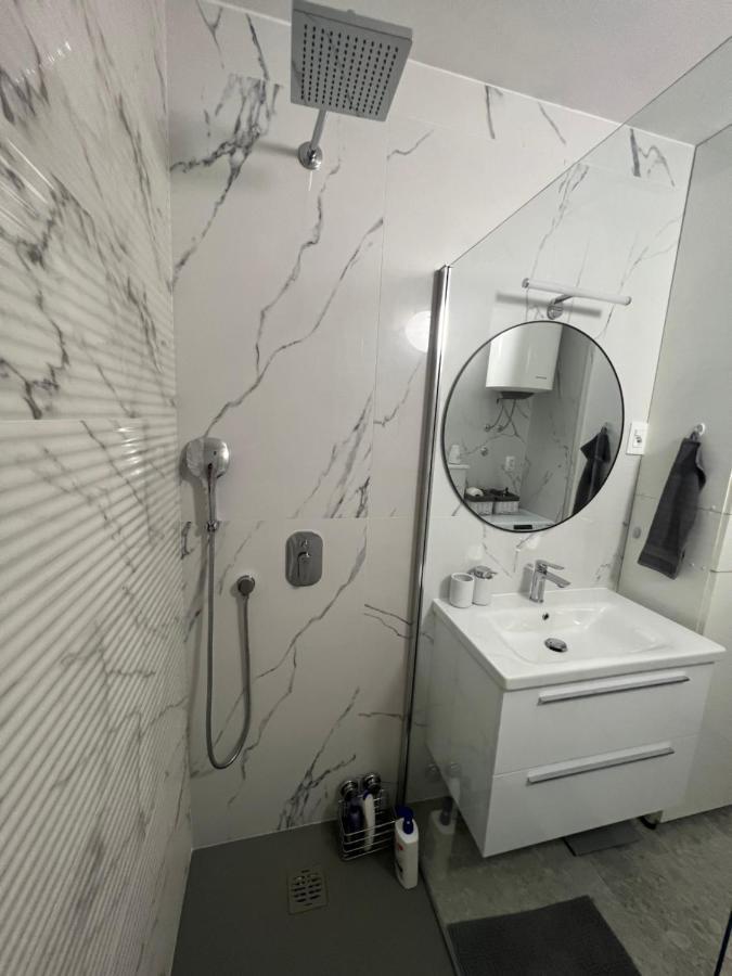 City Center Apartment Twiggy Makarska Exteriör bild