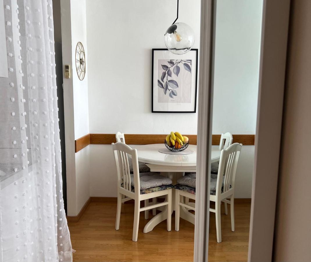 City Center Apartment Twiggy Makarska Exteriör bild