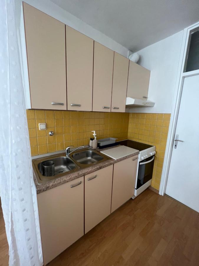 City Center Apartment Twiggy Makarska Exteriör bild